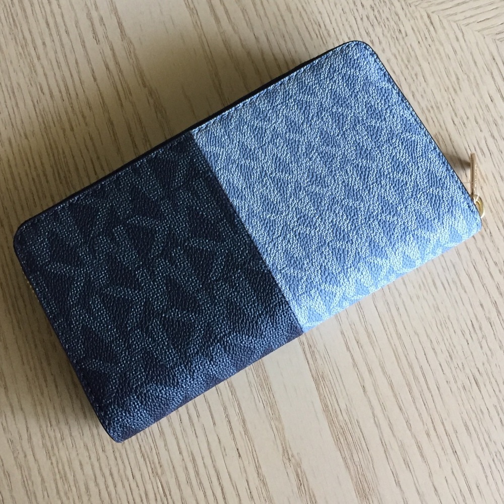 Michael Kors Jet Set Chambray Multi Wallet - Picture 3 of 9